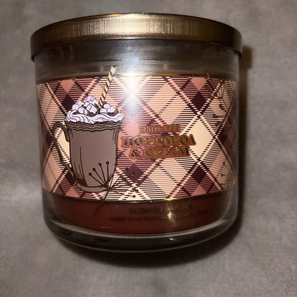NEW! Hot Cocoa & Cream Scented Candle